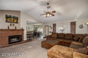 8131 E Fox St, Mesa, AZ 85207 photo 5