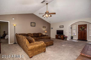 8131 E Fox St, Mesa, AZ 85207 photo 3