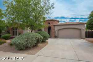 1015 E Benrich Dr, Gilbert, AZ 85295 photo 2