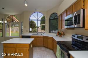 614 E Hearne Way, Gilbert, AZ 85234 photo 13