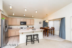 1882 E Tremaine Ave, Gilbert, AZ 85234 photo 2