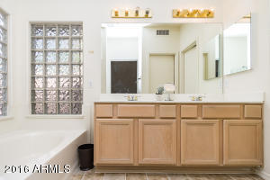 1882 E Tremaine Ave, Gilbert, AZ 85234 photo 19