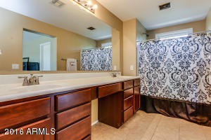 5639 S 23rd Pl, Phoenix, AZ 85040 photo 12