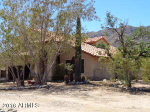 2525 W Lodge Dr, Phoenix, AZ 85041 photo 1