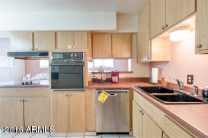2237 E Sells Dr, Phoenix, AZ 85016 photo 7