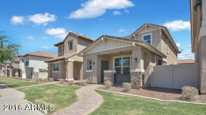 3681 E Hans Dr, Gilbert, AZ 85296 photo 1