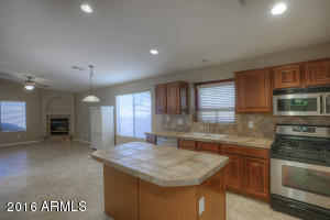 2346 W Hedgehog Pl, Phoenix, AZ 85085 photo 9