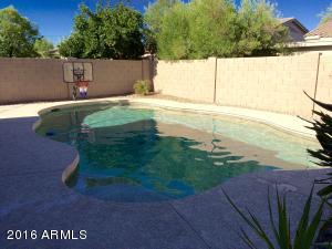 1675 S Heritage Dr, Gilbert, AZ 85295 photo 2