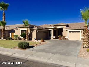 1675 S Heritage Dr, Gilbert, AZ 85295 photo 1