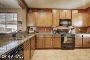 4512 E Santa Fe Ln, Gilbert, AZ 85297 photo 6