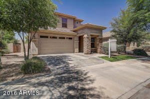 4512 E Santa Fe Ln, Gilbert, AZ 85297 photo 2