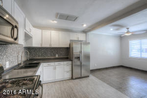 3821 N 33rd Pl, Phoenix, AZ 85018 photo 6