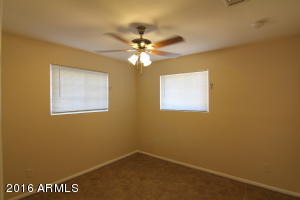 416 E Desert Dr, Phoenix, AZ 85042 photo 16