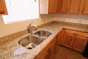 416 E Desert Dr, Phoenix, AZ 85042 photo 12