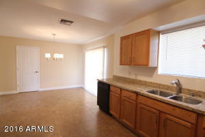 416 E Desert Dr, Phoenix, AZ 85042 photo 14