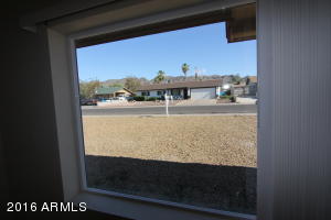 416 E Desert Dr, Phoenix, AZ 85042 photo 4
