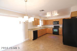 416 E Desert Dr, Phoenix, AZ 85042 photo 8