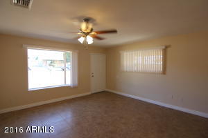 416 E Desert Dr, Phoenix, AZ 85042 photo 7