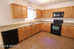 416 E Desert Dr, Phoenix, AZ 85042 photo 11