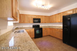 416 E Desert Dr, Phoenix, AZ 85042 photo 10