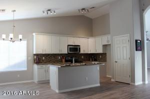 2195 E Temple Ct, Gilbert, AZ 85296 photo 4