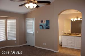 2195 E Temple Ct, Gilbert, AZ 85296 photo 10