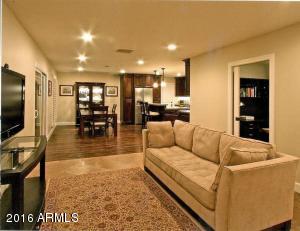 302 E Rovey Ave, Phoenix, AZ 85012 photo 5