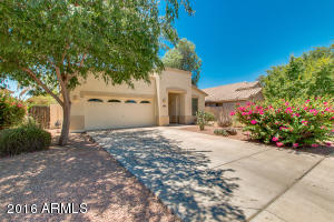 3263 E Canyon Creek Dr, Gilbert, AZ 85295 photo 2