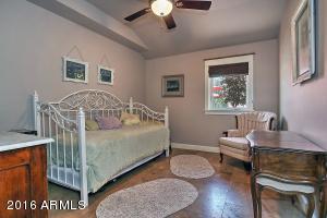 4301 E San Miguel Ave, Phoenix, AZ 85018 photo 14