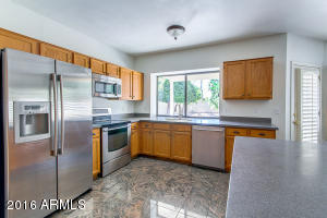 1538 W Devon Dr, Gilbert, AZ 85233 photo 4