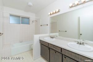 4623 Earll Dr, Phoenix, AZ 85018 photo 7