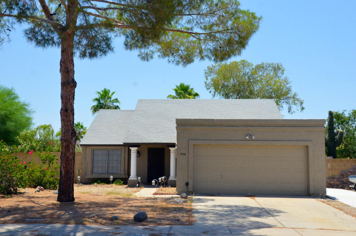 1009 E Wickieup Ln, Phoenix, AZ 85024 photo 1