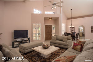 4109 E Paradise Dr, Phoenix, AZ 85028 photo 3