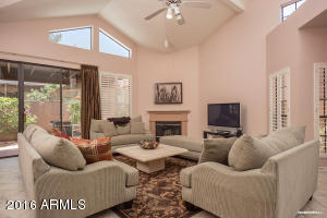 4109 E Paradise Dr, Phoenix, AZ 85028 photo 2
