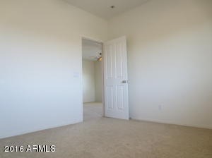 935 E Blue Spruce Ln, Gilbert, AZ 85298 photo 9