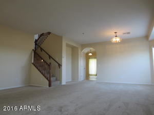 935 E Blue Spruce Ln, Gilbert, AZ 85298 photo 3
