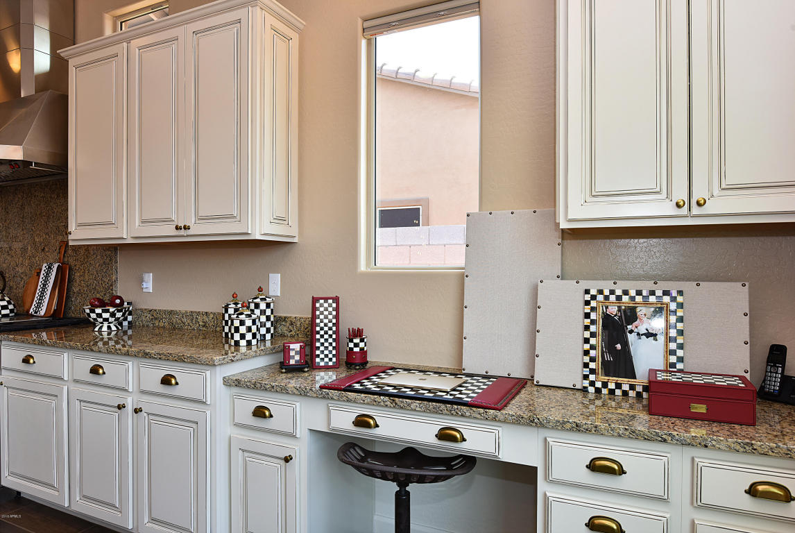 921 E Holbrook St, Gilbert, AZ 85298 photo 17