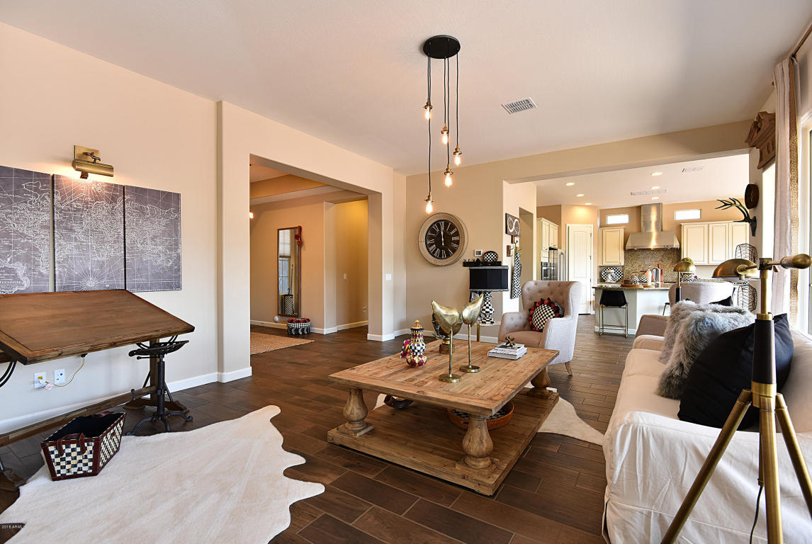 921 E Holbrook St, Gilbert, AZ 85298 photo 9