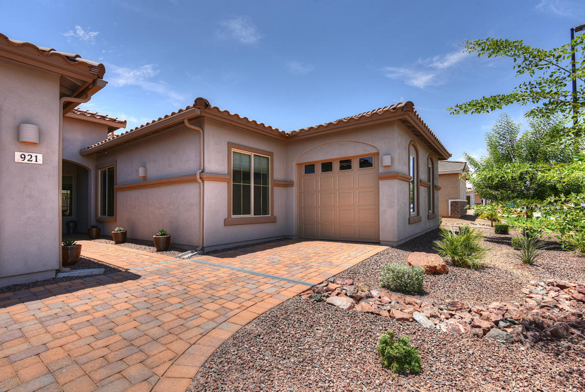 921 E Holbrook St, Gilbert, AZ 85298 photo 3