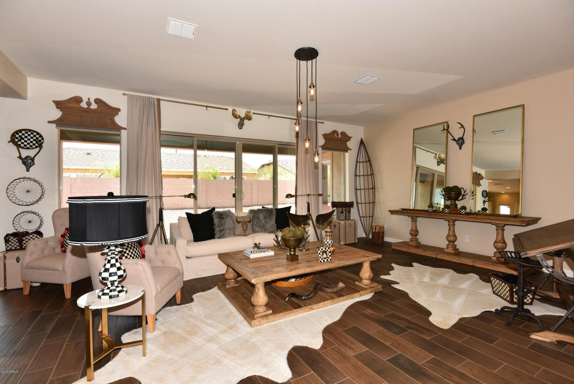 921 E Holbrook St, Gilbert, AZ 85298 photo 6
