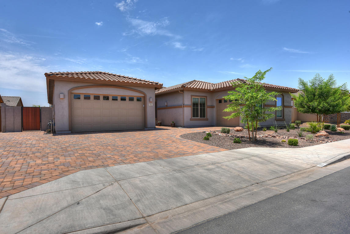 921 E Holbrook St, Gilbert, AZ 85298 photo 2