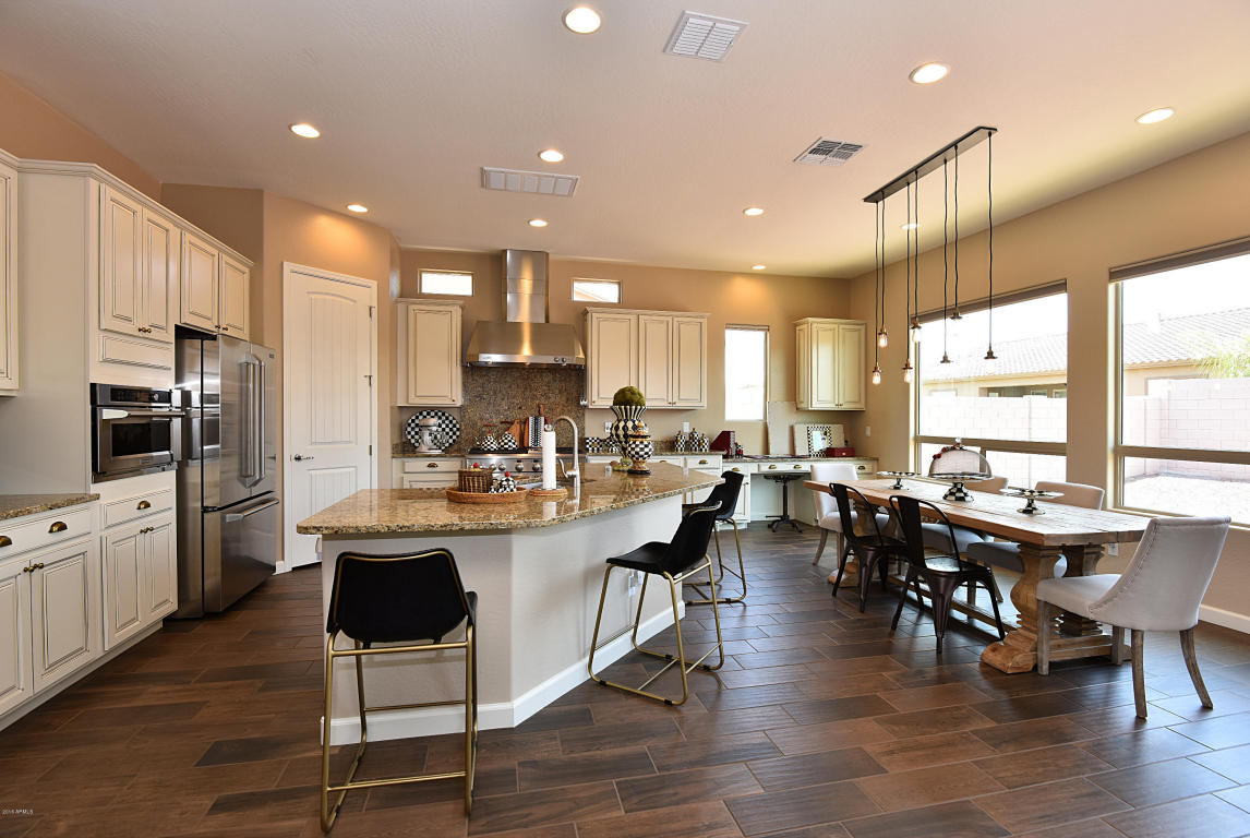 921 E Holbrook St, Gilbert, AZ 85298 photo 14