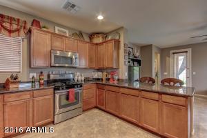 2028 S Martingale Rd, Gilbert, AZ 85295 photo 11