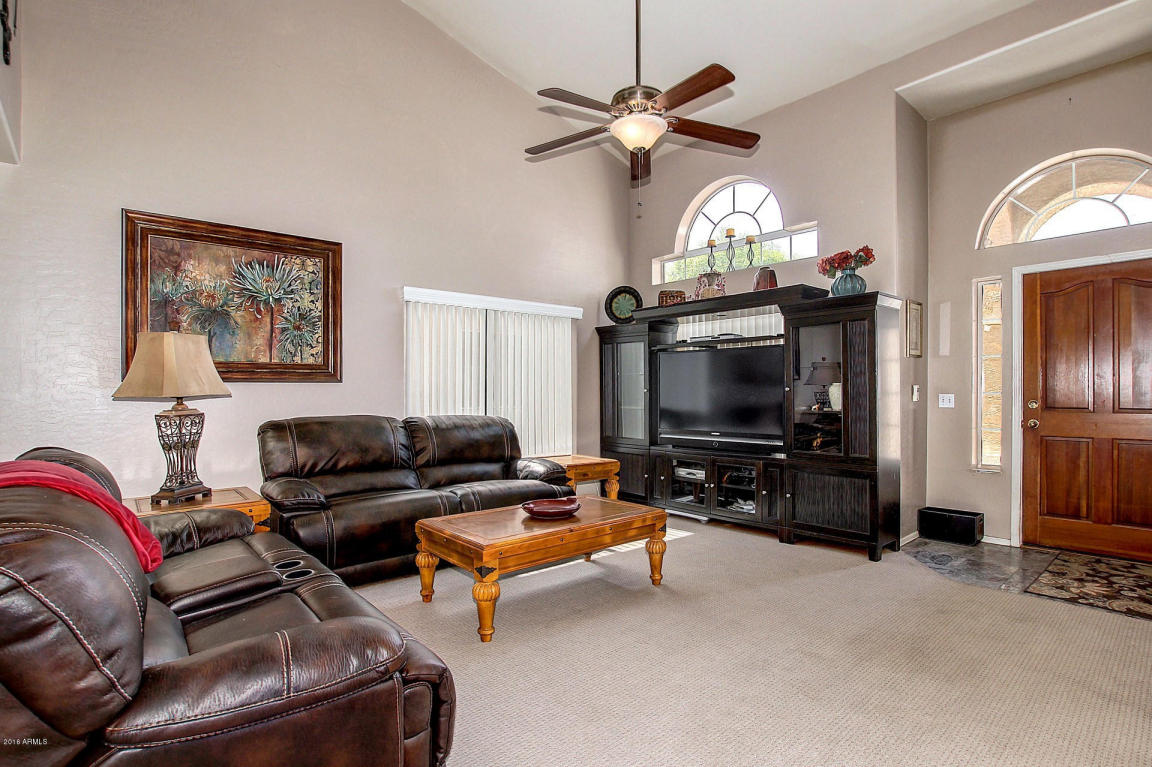 1533 W Pacific Dr, Gilbert, AZ 85233 photo 7