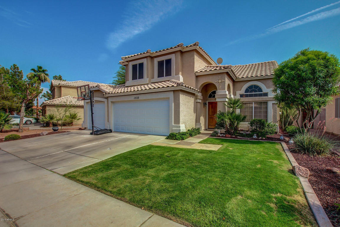 1533 W Pacific Dr, Gilbert, AZ 85233 photo 3