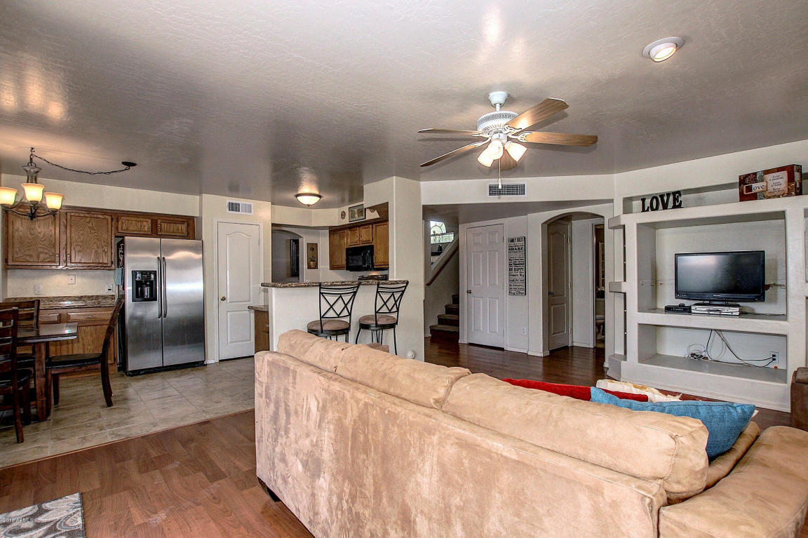 1533 W Pacific Dr, Gilbert, AZ 85233 photo 13