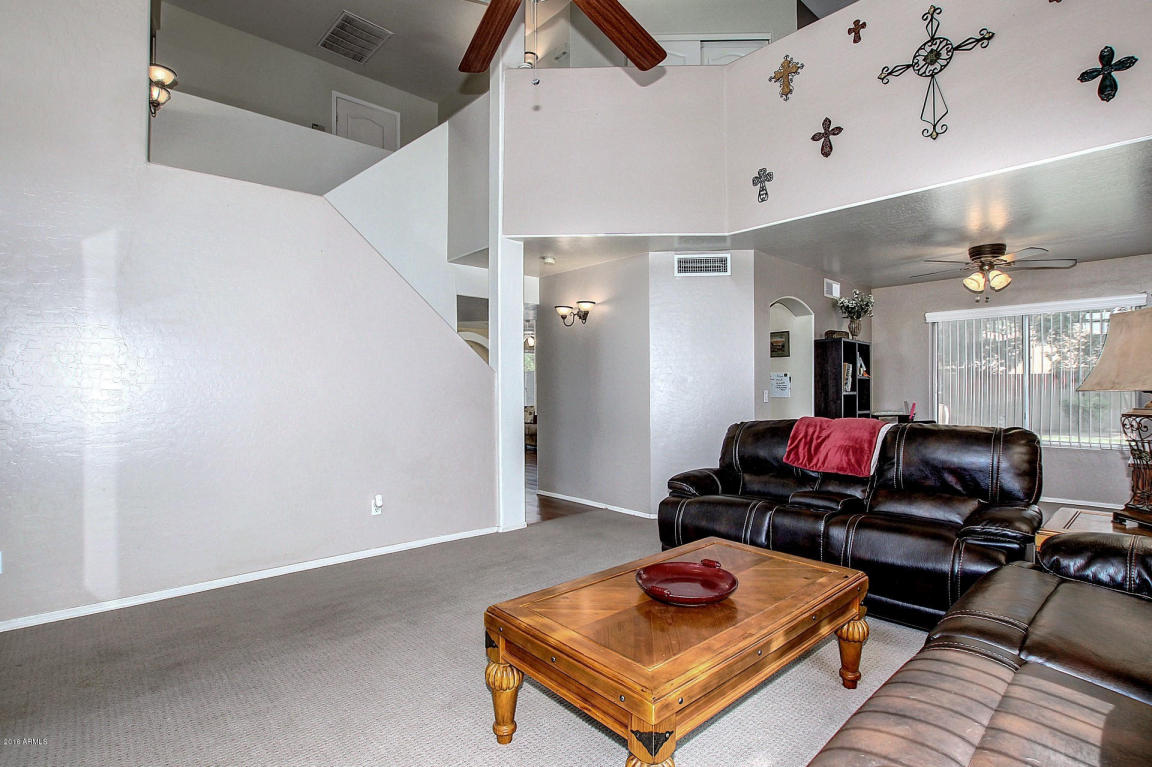 1533 W Pacific Dr, Gilbert, AZ 85233 photo 5