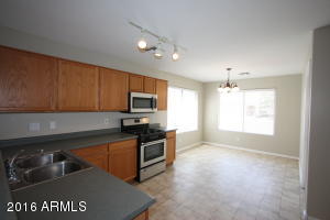 6041 W Odeum Ln, Phoenix, AZ 85043 photo 6