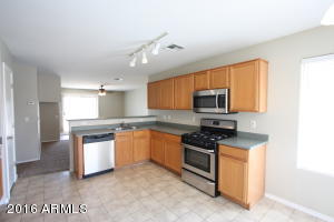 6041 W Odeum Ln, Phoenix, AZ 85043 photo 7