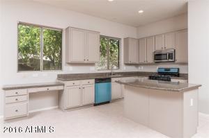 2851 E Temple Ct, Gilbert, AZ 85296 photo 4